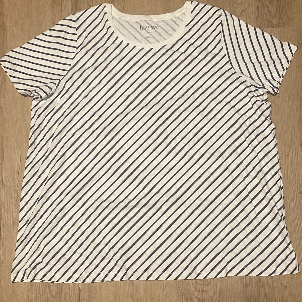 Roman's White Striped Short Sleeve Top Size 1X 22/24 NWOT